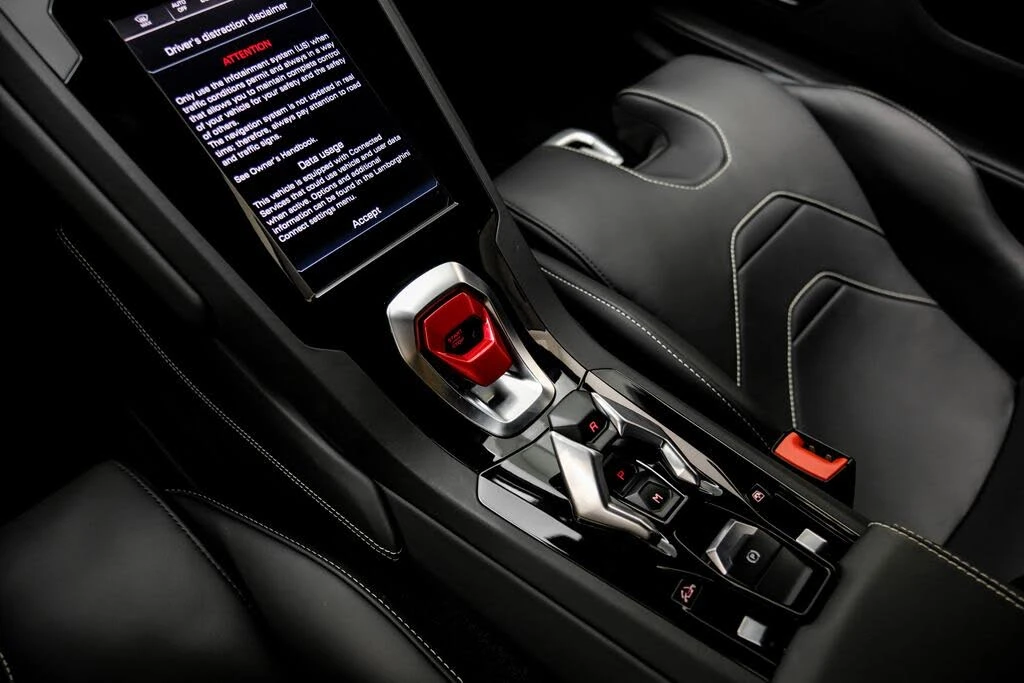 2024 Lamborghini Huracan LP640-4 EVO - Image 26 of 31