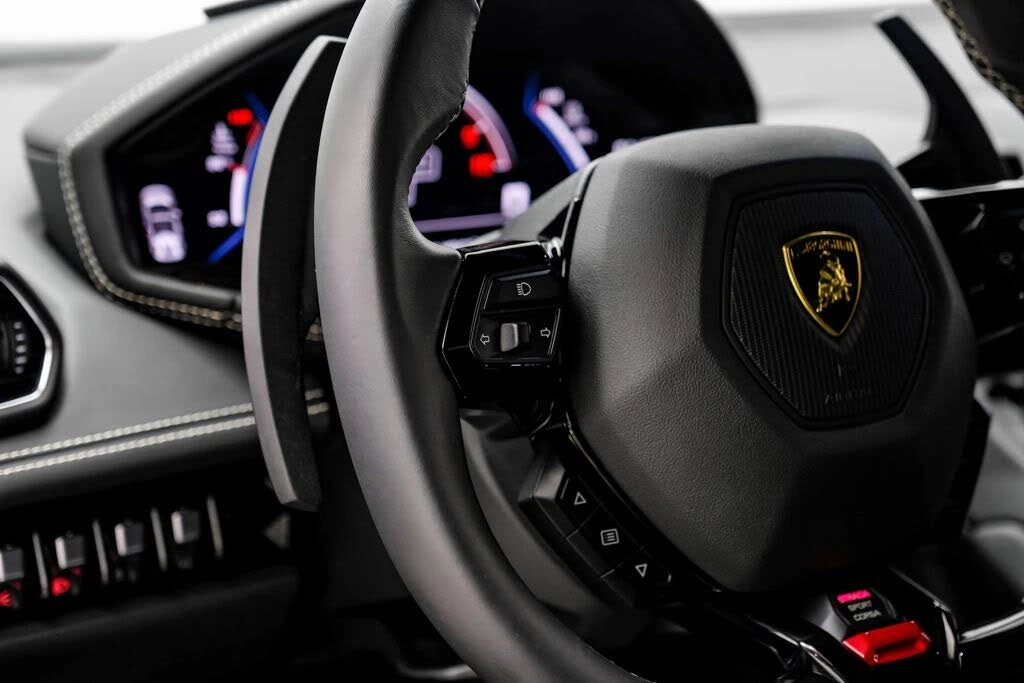 2024 Lamborghini Huracan LP640-4 EVO - Image 18 of 31