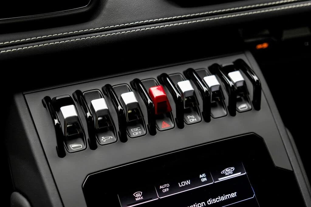 2024 Lamborghini Huracan LP640-4 EVO - Image 29 of 31