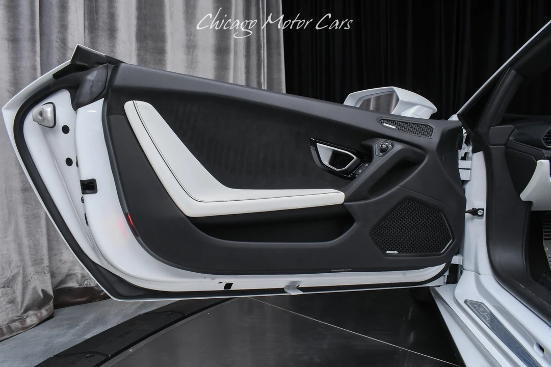 2024 Lamborghini Huracan LP640-4 EVO - Image 16 of 31