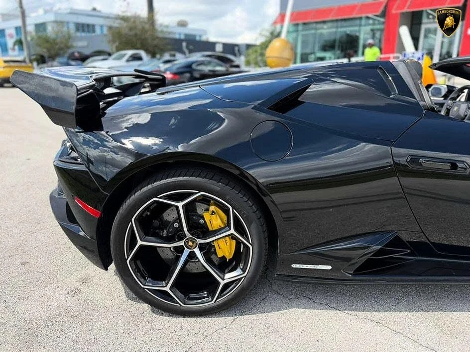2024 Lamborghini Huracan LP640-4 EVO - Image 17 of 31