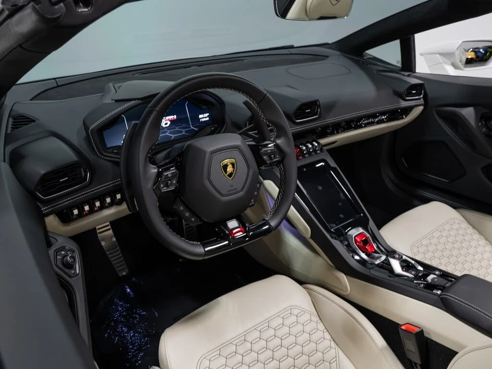 2024 Lamborghini Huracan LP640-4 EVO - Image 30 of 31