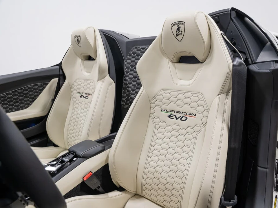2024 Lamborghini Huracan LP640-4 EVO - Image 27 of 31