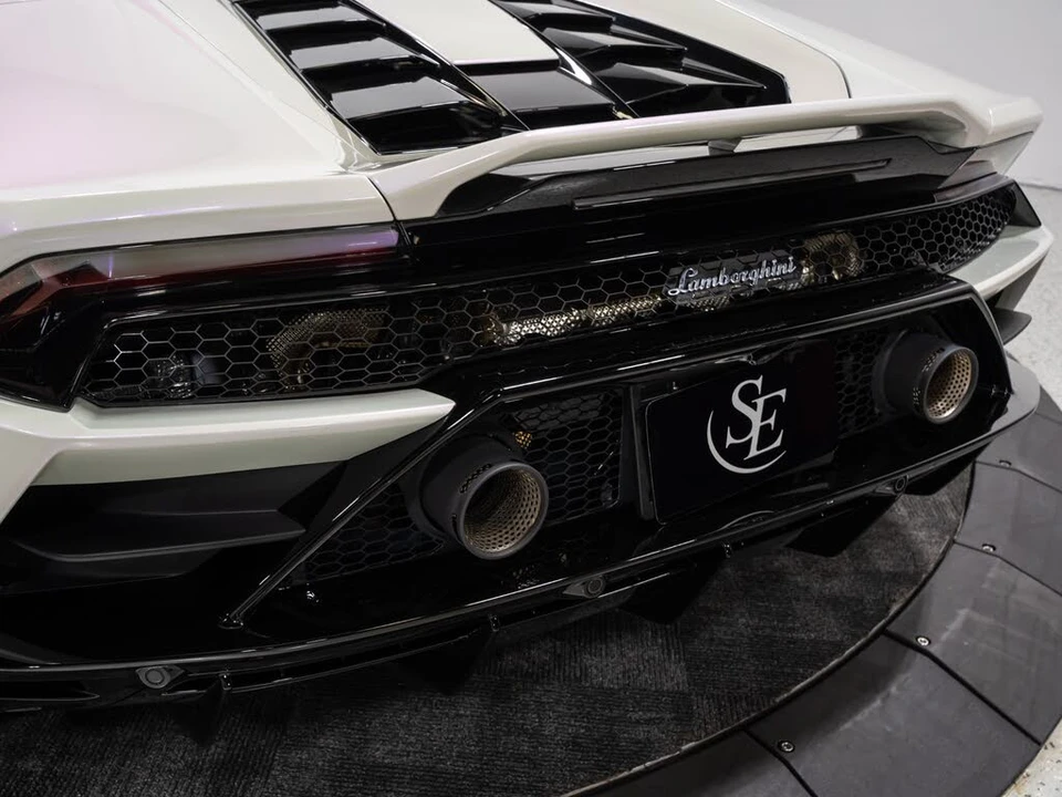 2024 Lamborghini Huracan LP640-4 EVO - Image 16 of 31