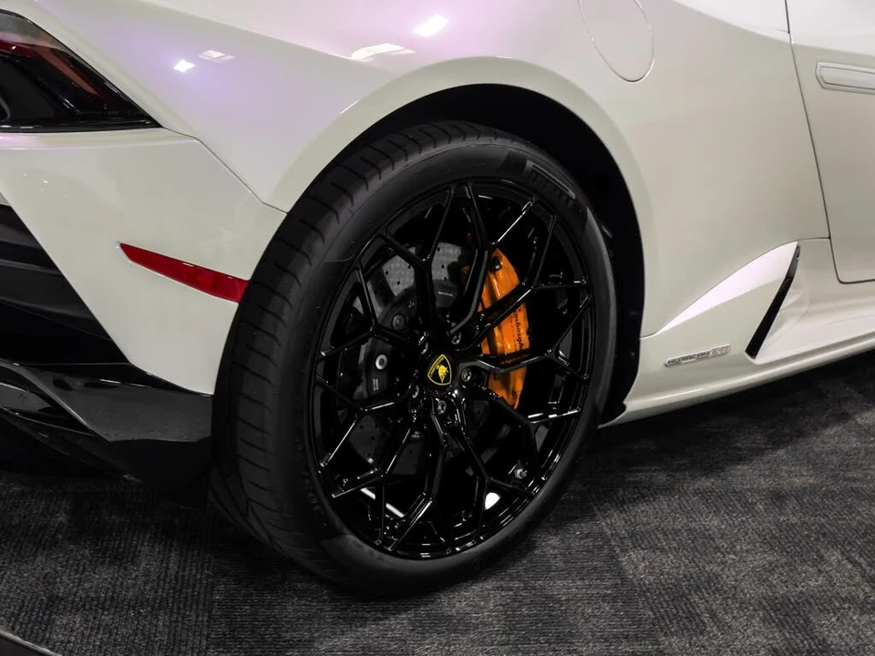 2024 Lamborghini Huracan LP640-4 EVO - Image 20 of 31
