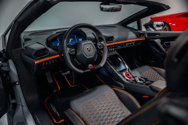 2024 Lamborghini Huracan LP640-4 EVO - Image 11 of 31