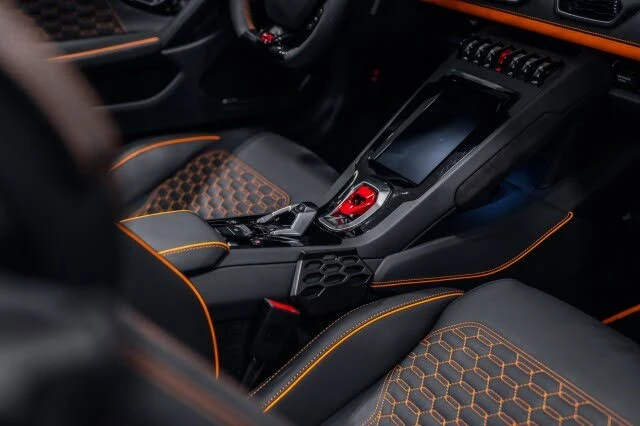 2024 Lamborghini Huracan LP640-4 EVO - Image 25 of 31
