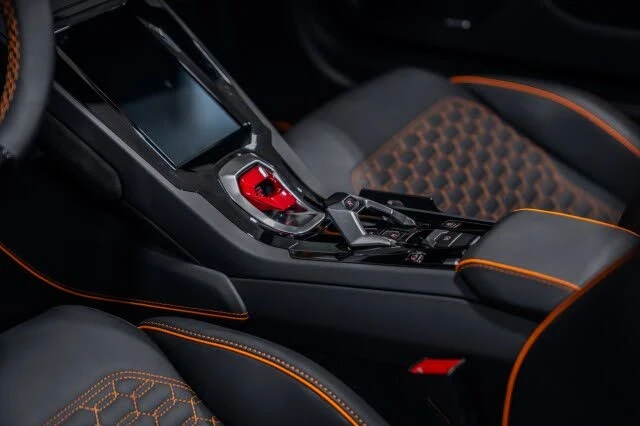 2024 Lamborghini Huracan LP640-4 EVO - Image 23 of 31