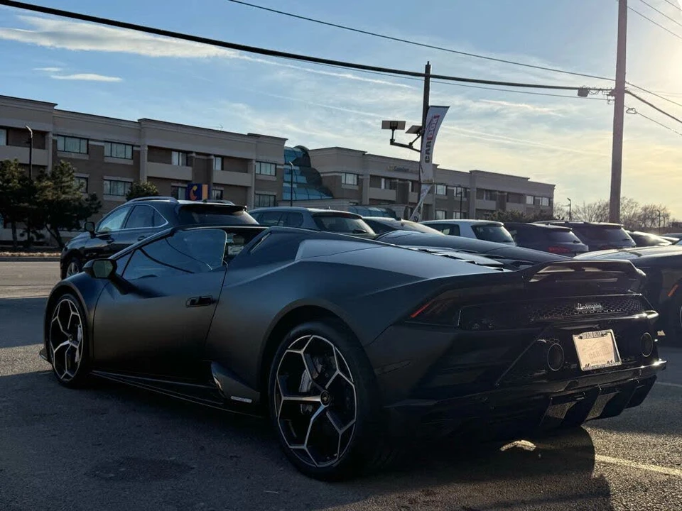 2024 Lamborghini Huracan LP640-4 EVO - Image 10 of 31