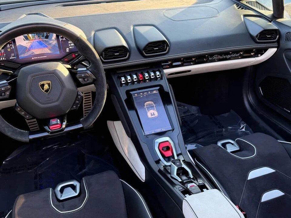 2024 Lamborghini Huracan LP640-4 EVO - Image 22 of 31