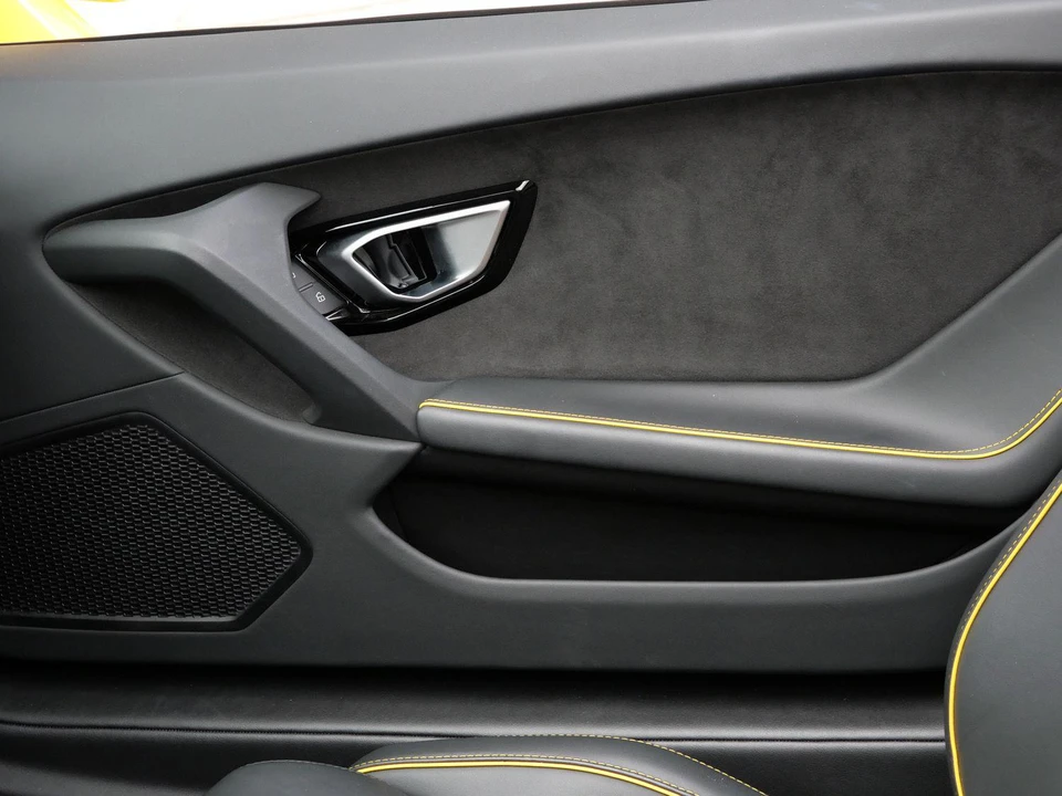 2024 Lamborghini Huracan LP640-4 EVO - Image 18 of 24