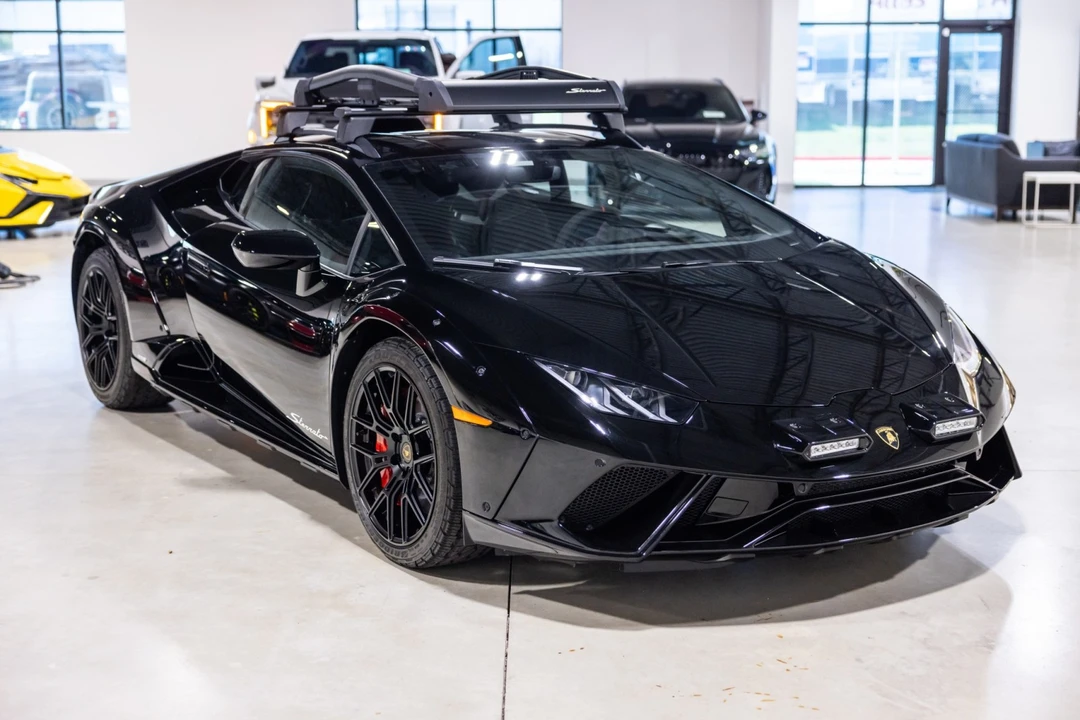2024 Lamborghini Huracan Sterrato - Image 10 of 31