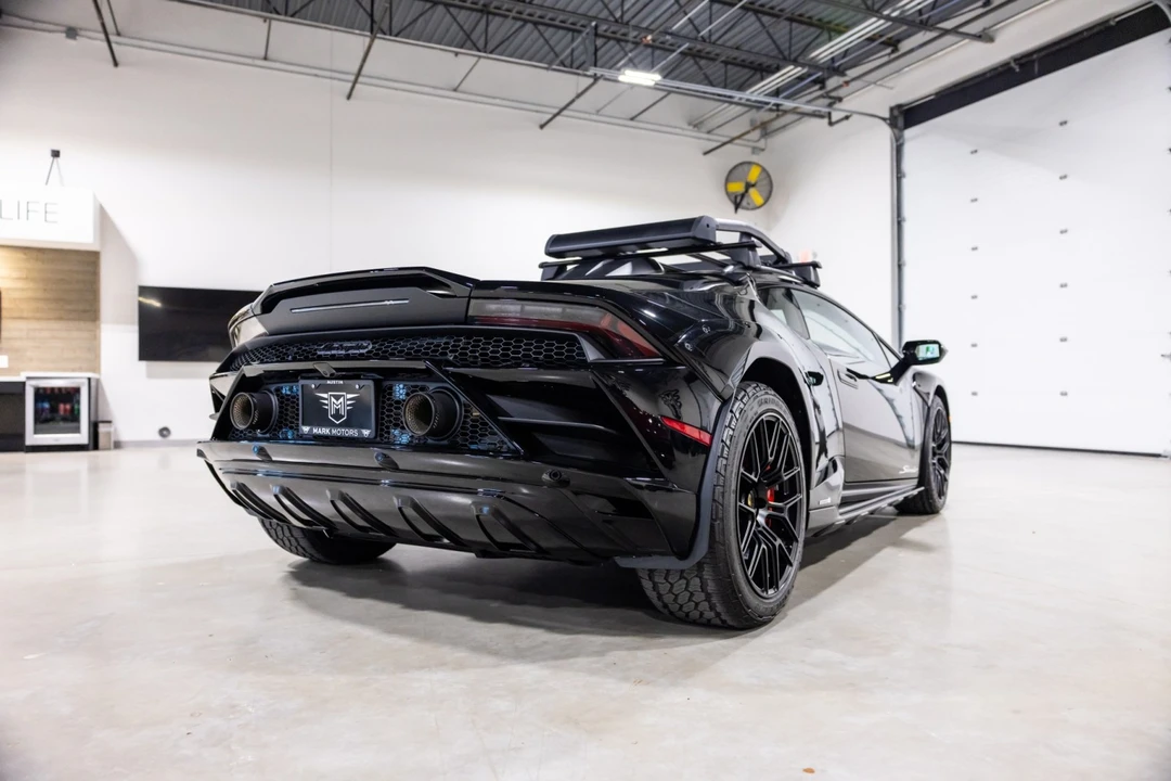 2024 Lamborghini Huracan Sterrato - Image 4 of 31