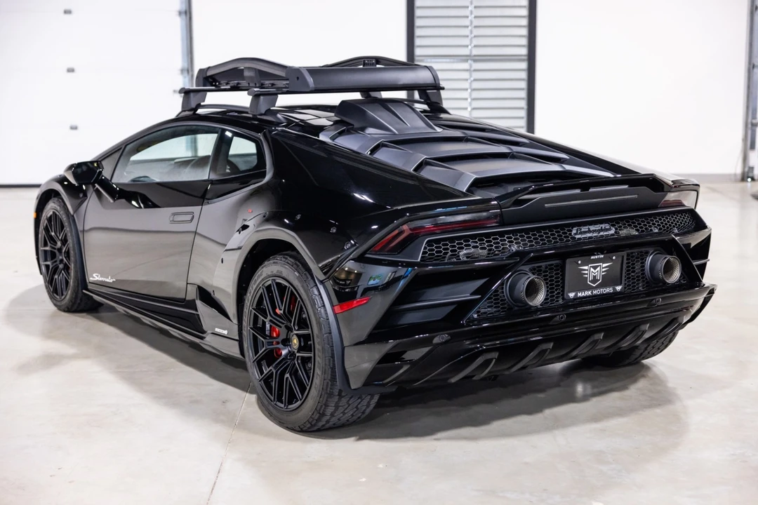2024 Lamborghini Huracan Sterrato - Image 7 of 31