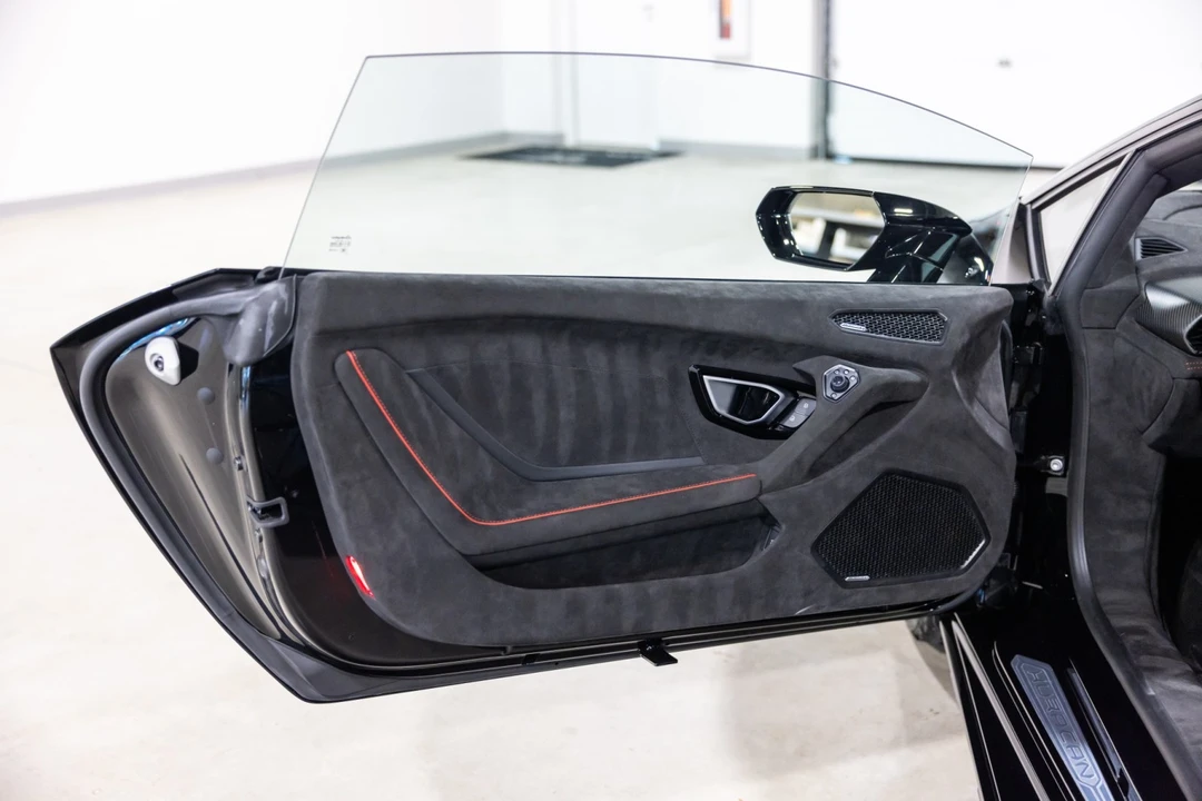 2024 Lamborghini Huracan Sterrato - Image 29 of 31