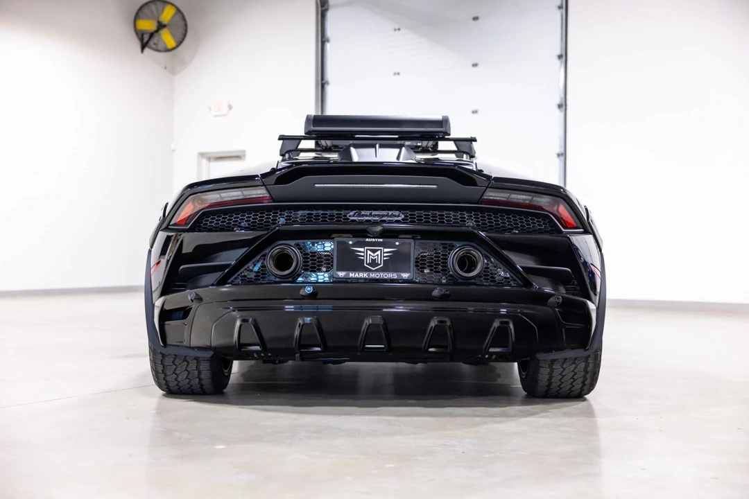 2024 Lamborghini Huracan Sterrato - Image 5 of 31