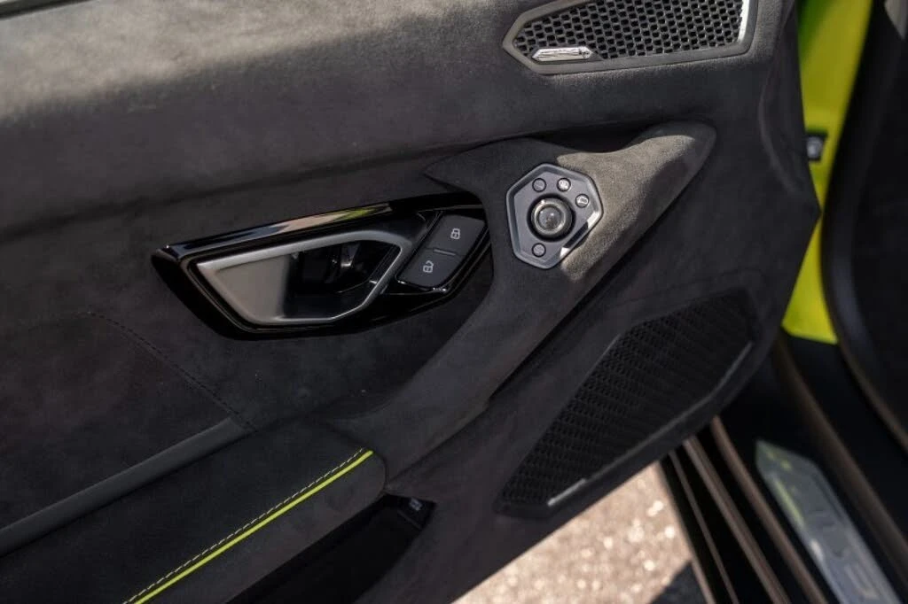 2024 Lamborghini Huracan Sterrato - Image 14 of 23