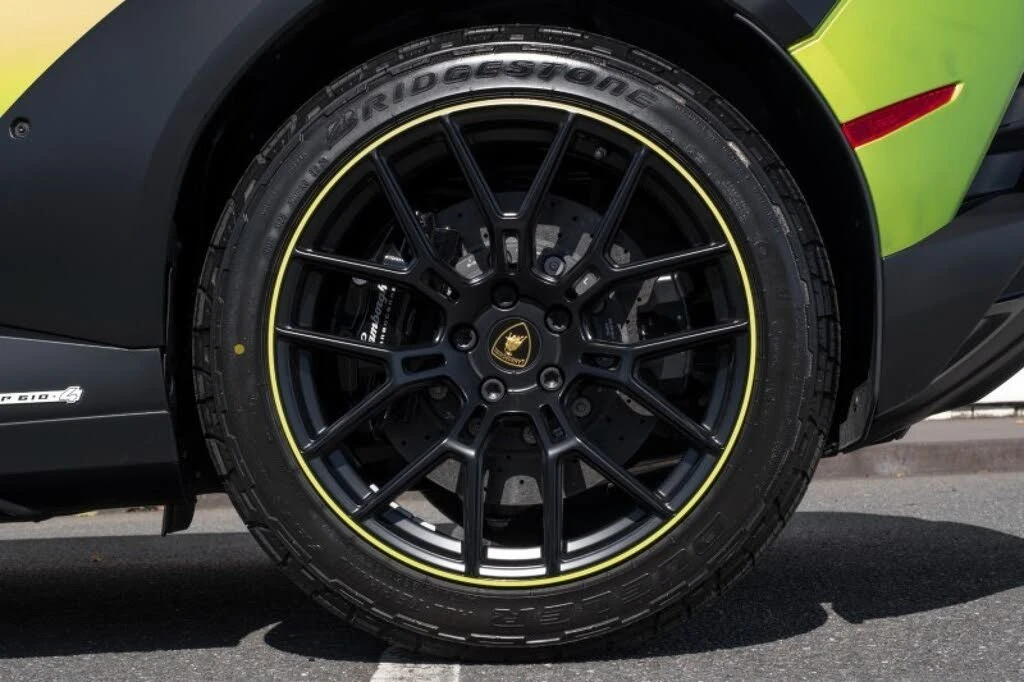 2024 Lamborghini Huracan Sterrato - Image 9 of 23