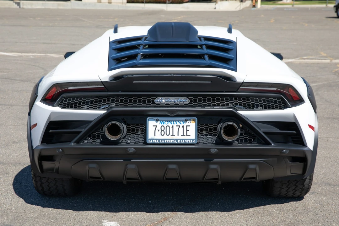 2024 Lamborghini Huracan Sterrato - Image 7 of 31