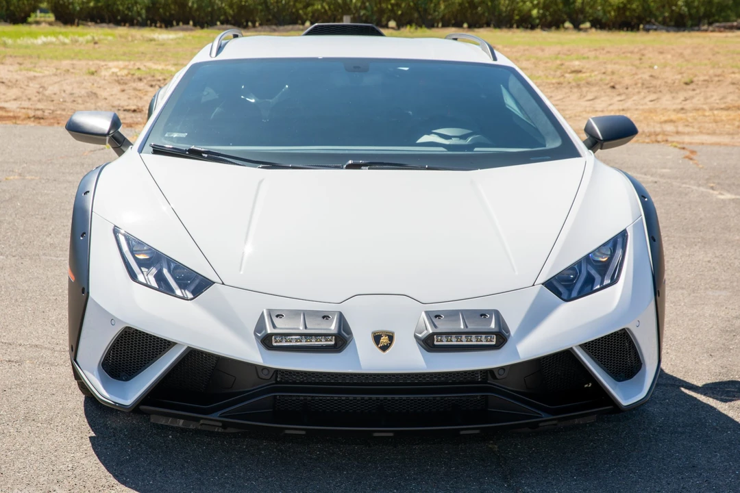 2024 Lamborghini Huracan Sterrato - Image 3 of 31