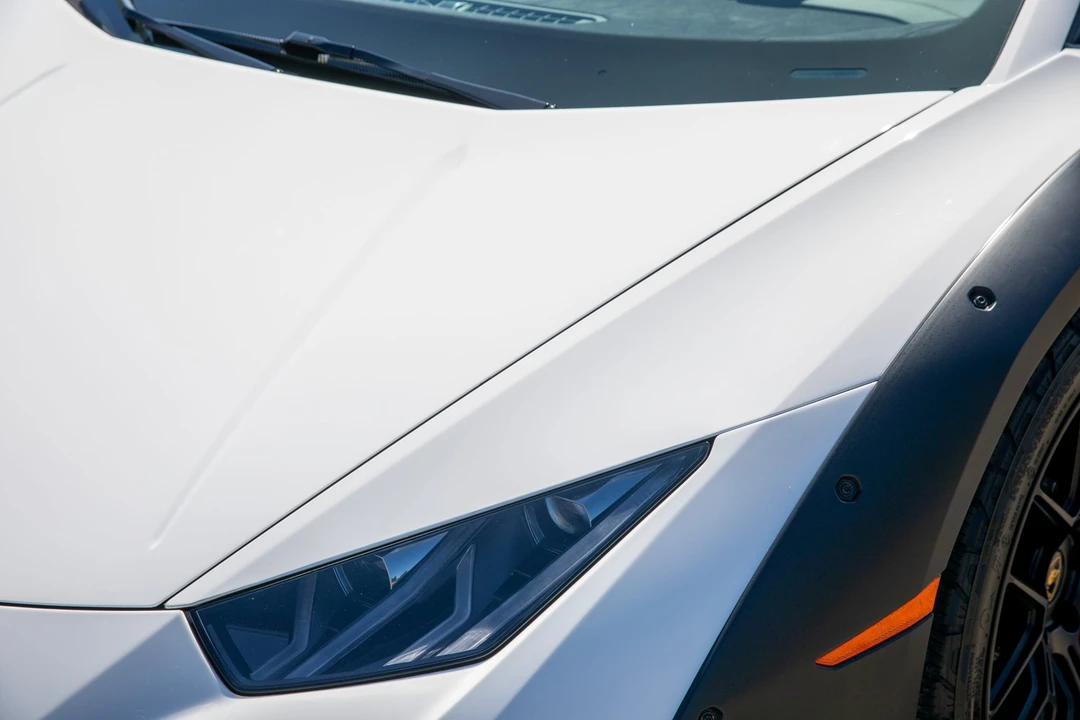 2024 Lamborghini Huracan Sterrato - Image 17 of 31