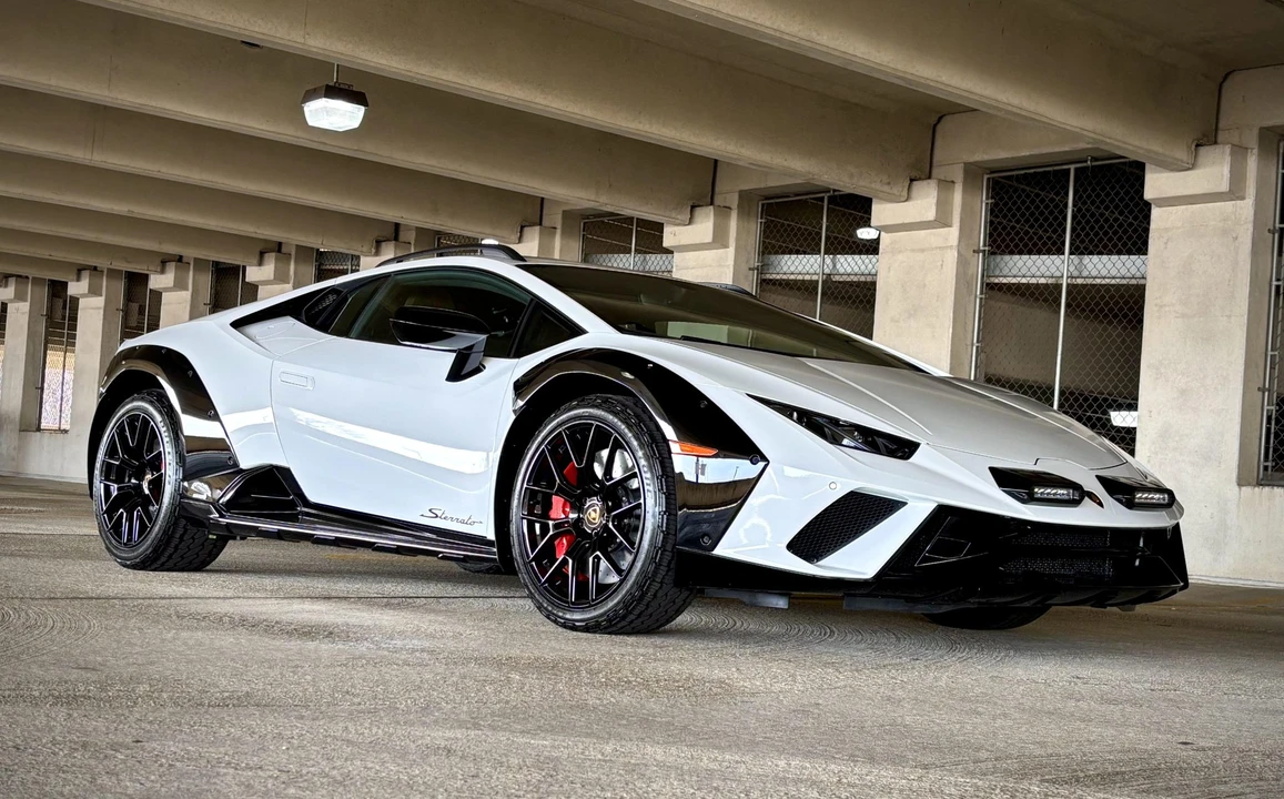 2024 Lamborghini Huracan Sterrato - Image 9 of 31