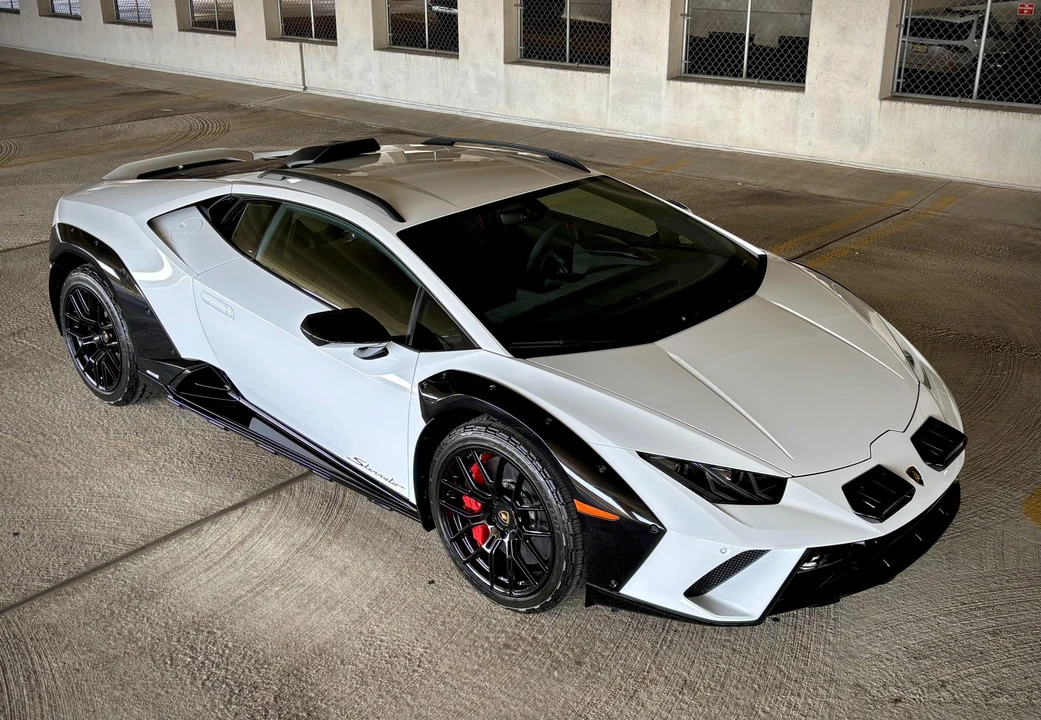 2024 Lamborghini Huracan Sterrato - Image 5 of 31