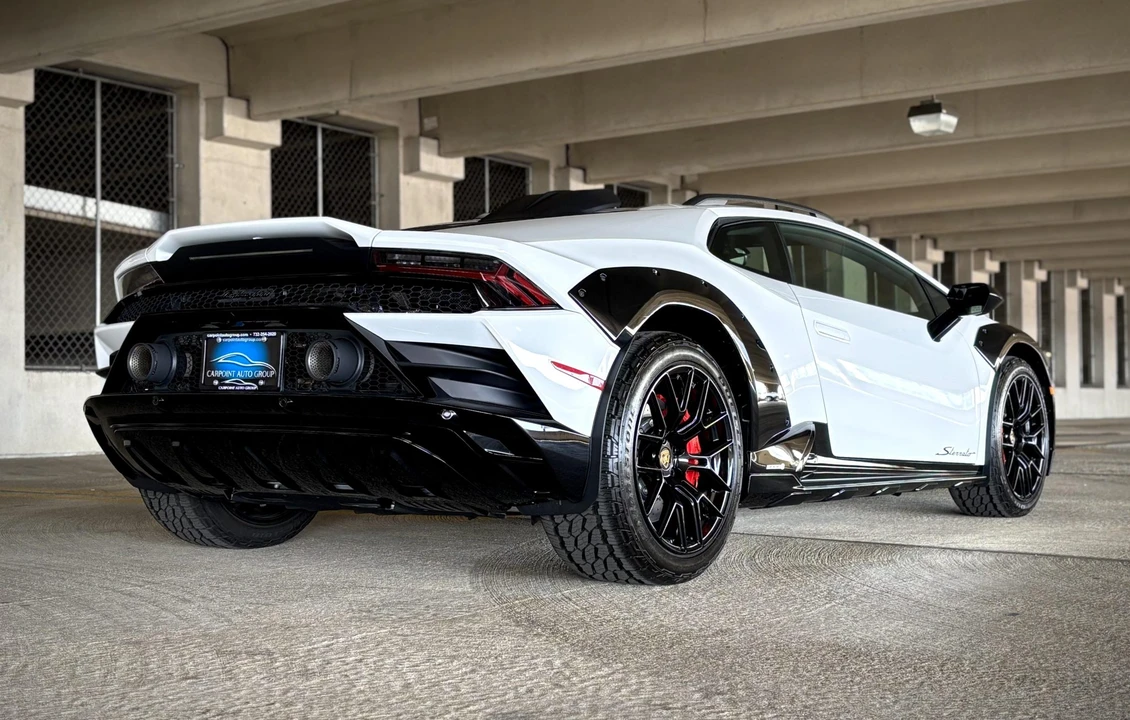 2024 Lamborghini Huracan Sterrato - Image 14 of 31
