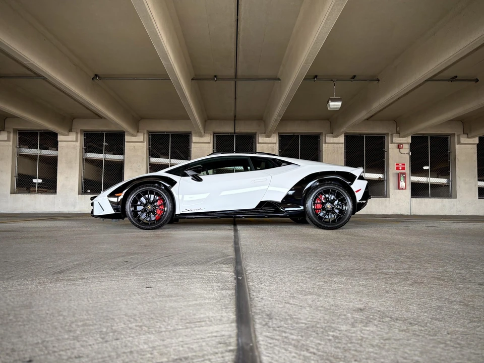 2024 Lamborghini Huracan Sterrato - Image 20 of 31