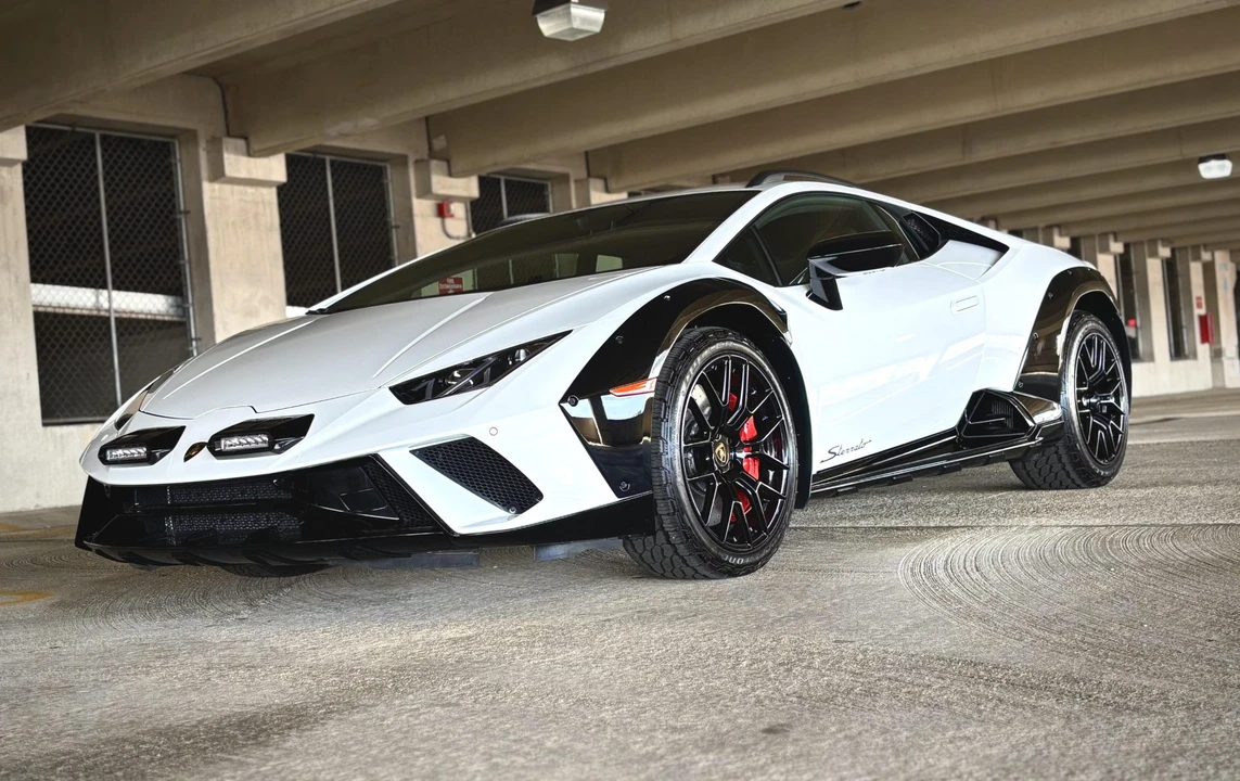 2024 Lamborghini Huracan Sterrato - Image 3 of 31