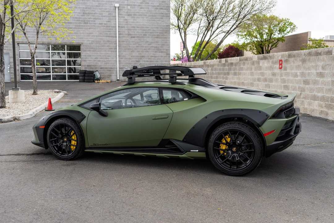 2024 Lamborghini Huracan Sterrato - Image 23 of 31