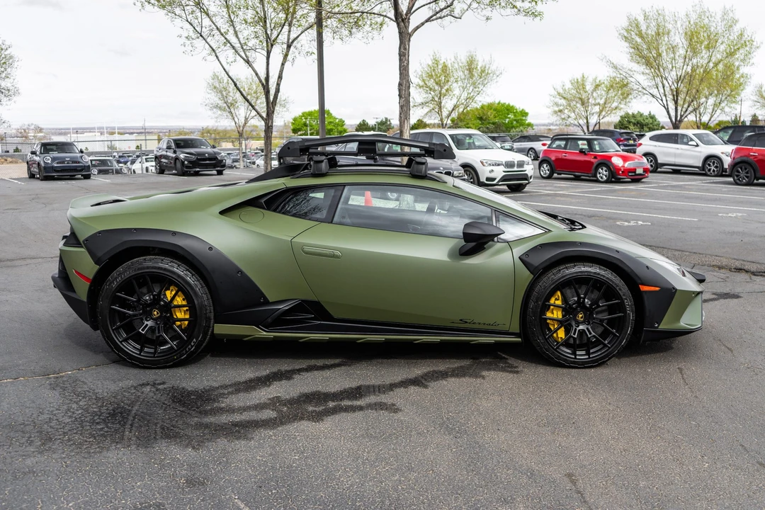 2024 Lamborghini Huracan Sterrato - Image 13 of 31