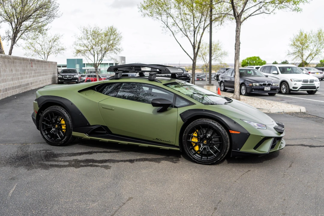 2024 Lamborghini Huracan Sterrato - Image 12 of 31