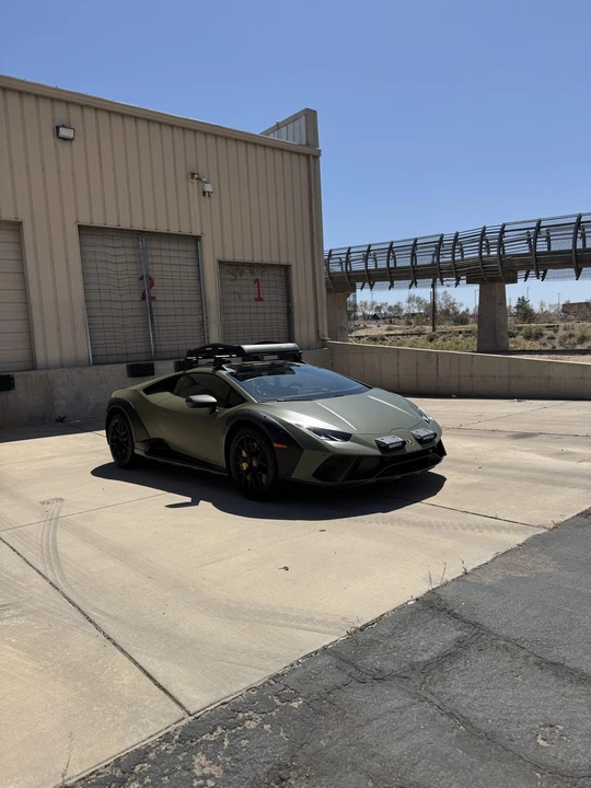 2024 Lamborghini Huracan Sterrato - Image 29 of 31