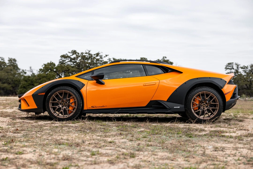 2024 Lamborghini Huracan Sterrato - Image 21 of 31