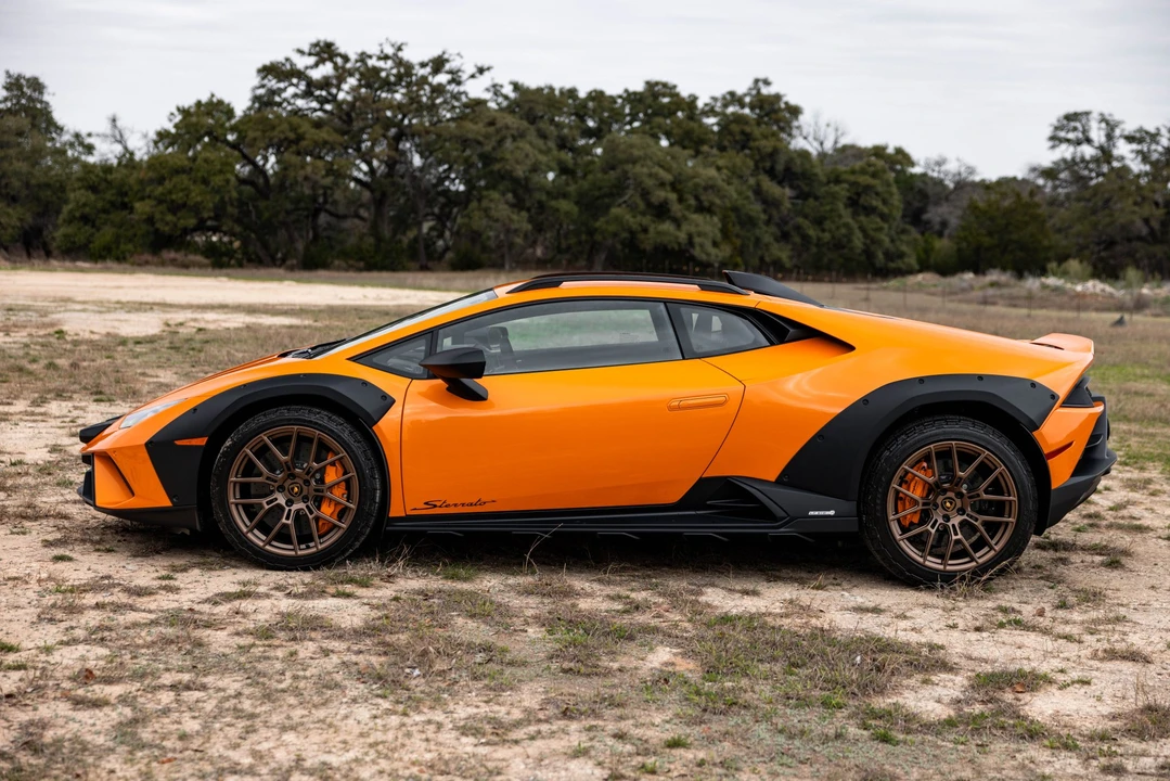 2024 Lamborghini Huracan Sterrato - Image 22 of 31