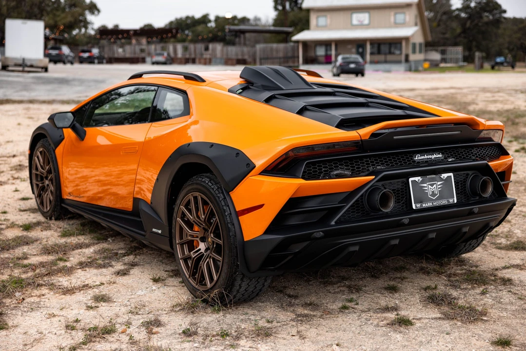 2024 Lamborghini Huracan Sterrato - Image 19 of 31