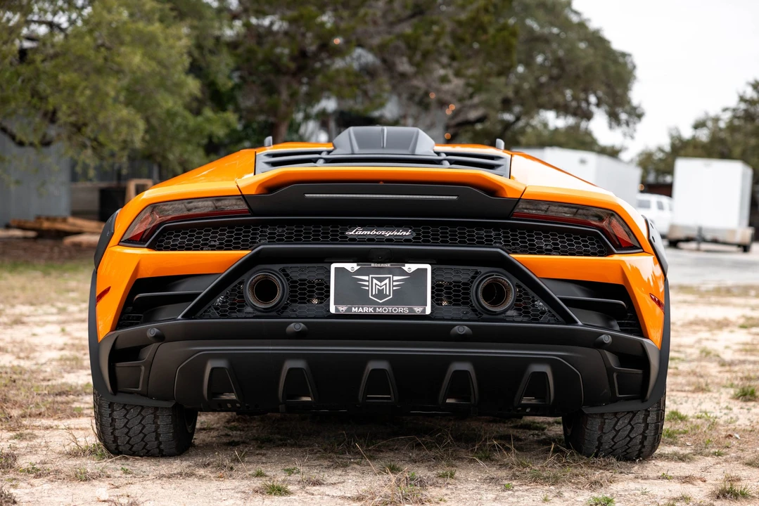2024 Lamborghini Huracan Sterrato - Image 17 of 31