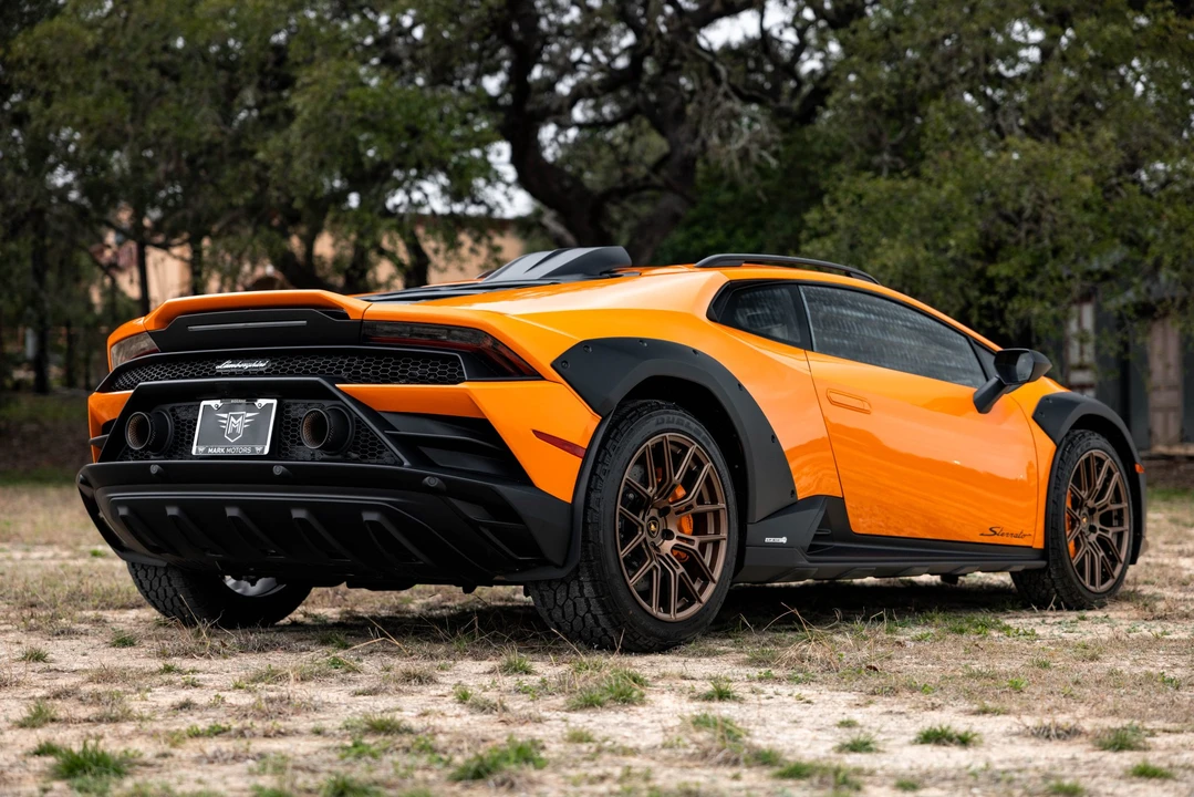 2024 Lamborghini Huracan Sterrato - Image 15 of 31