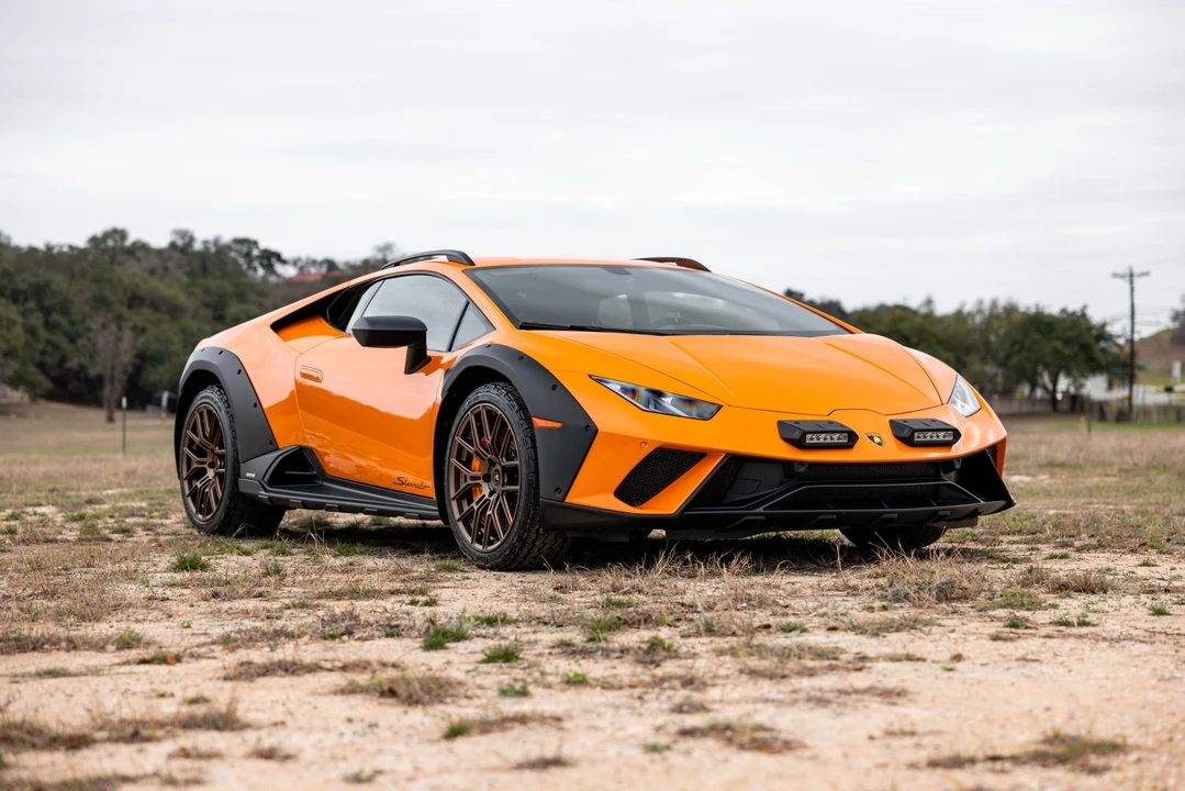 2024 Lamborghini Huracan Sterrato - Image 13 of 31