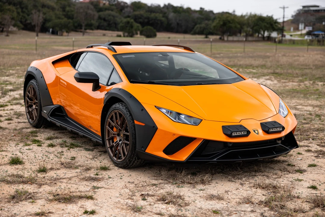 2024 Lamborghini Huracan Sterrato - Image 12 of 31