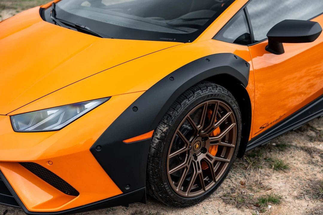 2024 Lamborghini Huracan Sterrato - Image 28 of 31