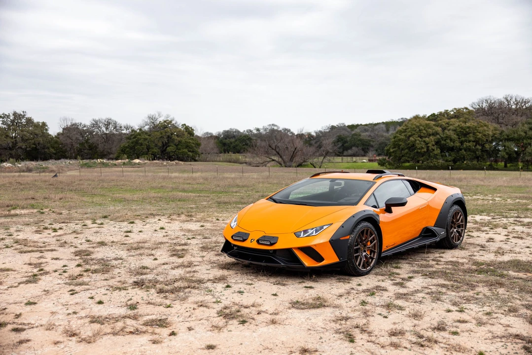2024 Lamborghini Huracan Sterrato - Image 3 of 31