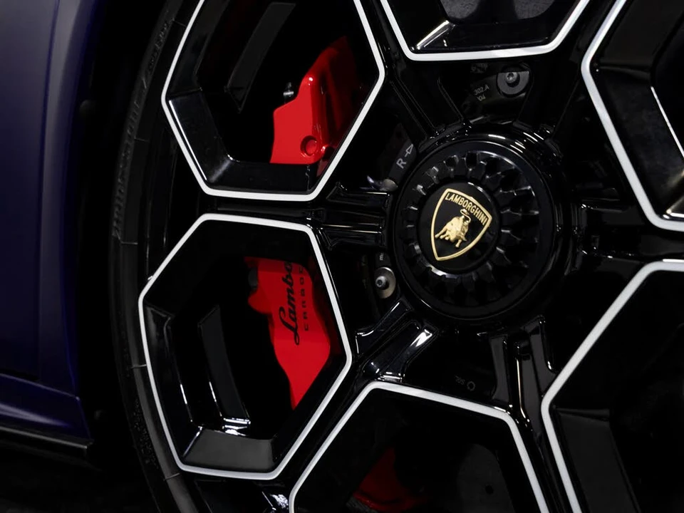 2024 Lamborghini Huracan LP640-2 Tecnica - Image 17 of 31