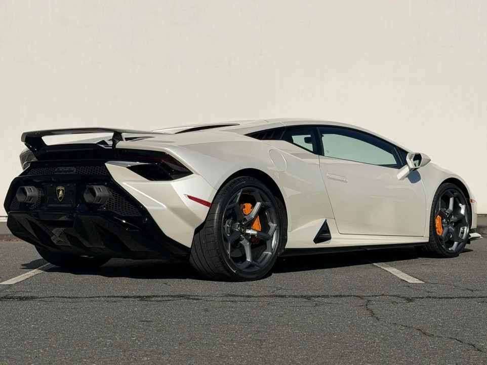 2024 Lamborghini Huracan - Image 7 of 12