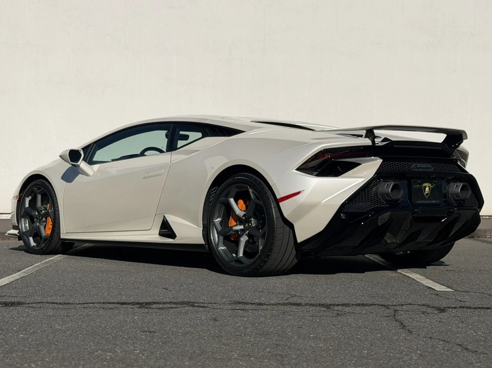 2024 Lamborghini Huracan - Image 5 of 12