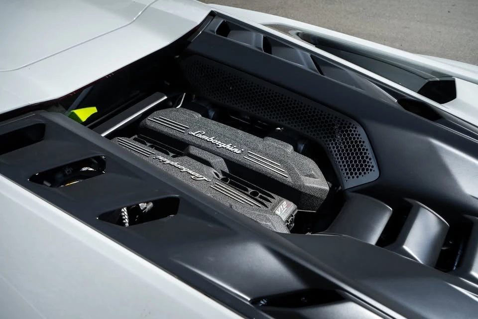 2024 Lamborghini Revuelto - Image 5 of 15