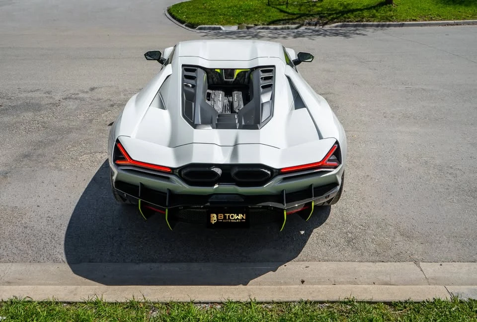 2024 Lamborghini Revuelto - Image 4 of 15