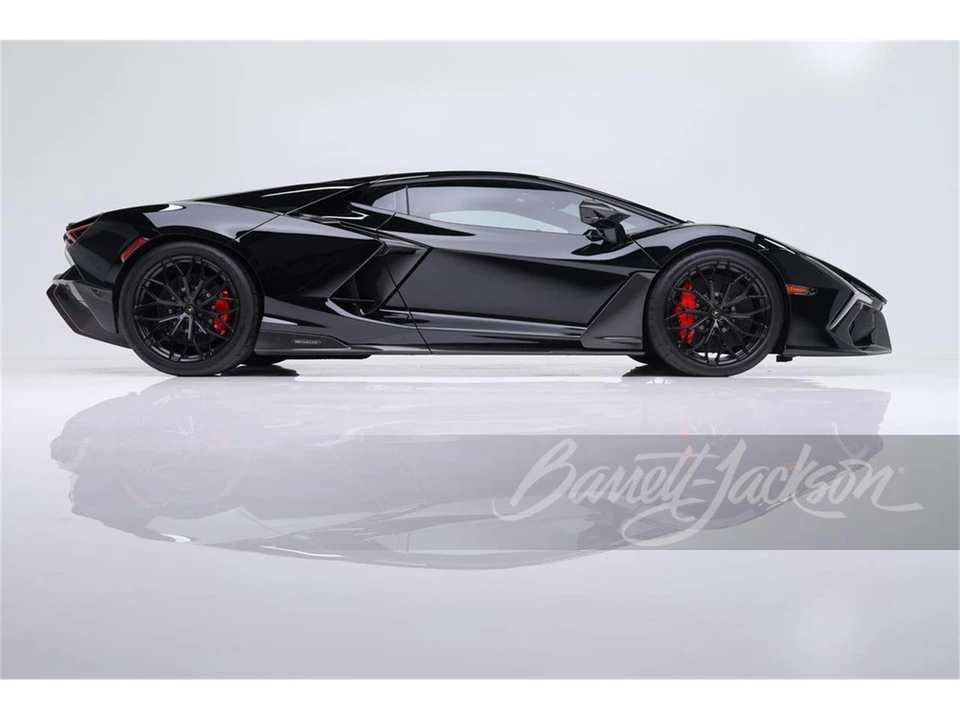 2024 Lamborghini Reventon - Image 2 of 5