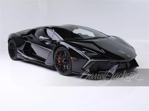 2024 Lamborghini Revuelto